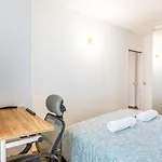 Guestready - Chic Apt Near Passerelle Bichat